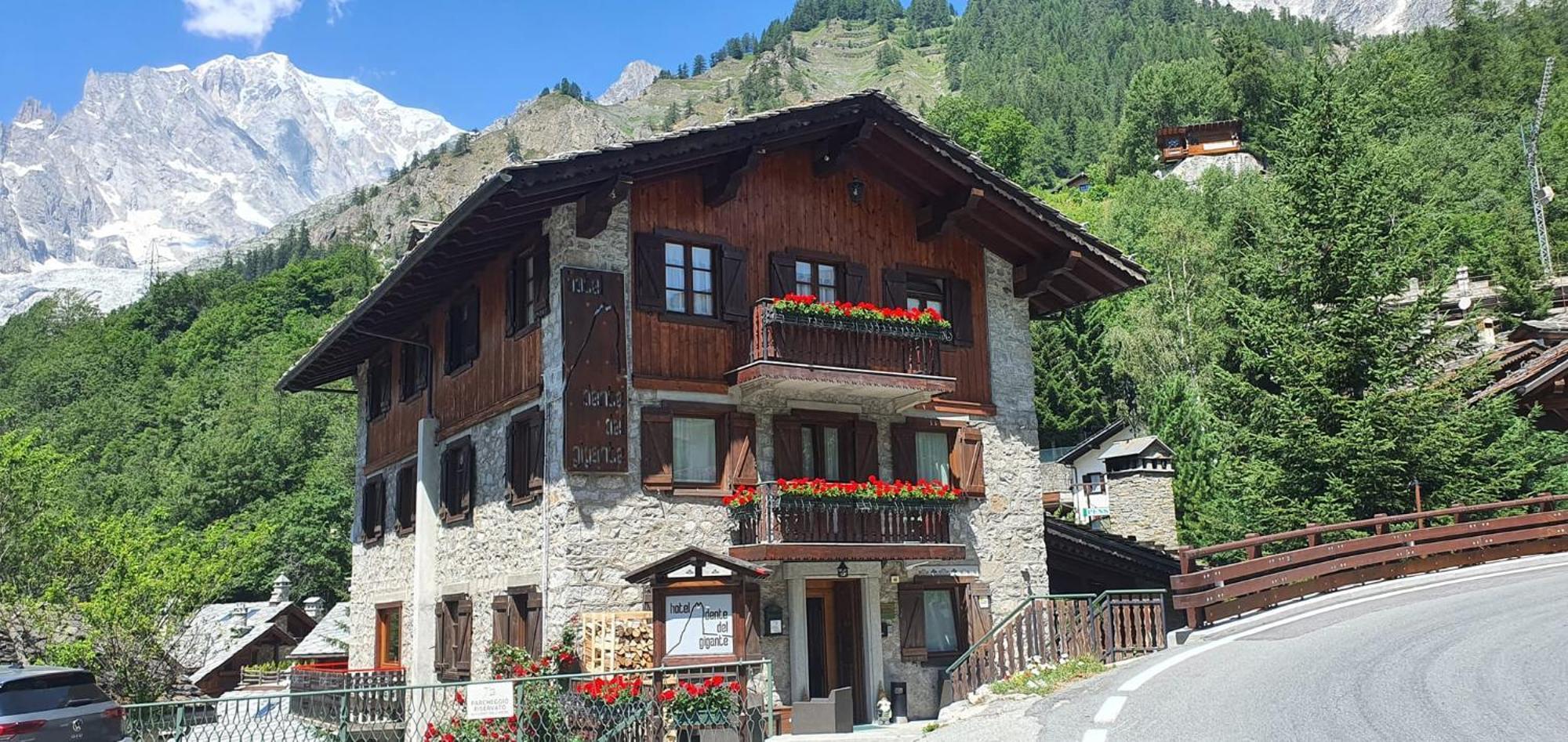 Hotel Dente Del Gigante Courmayeur Exterior photo