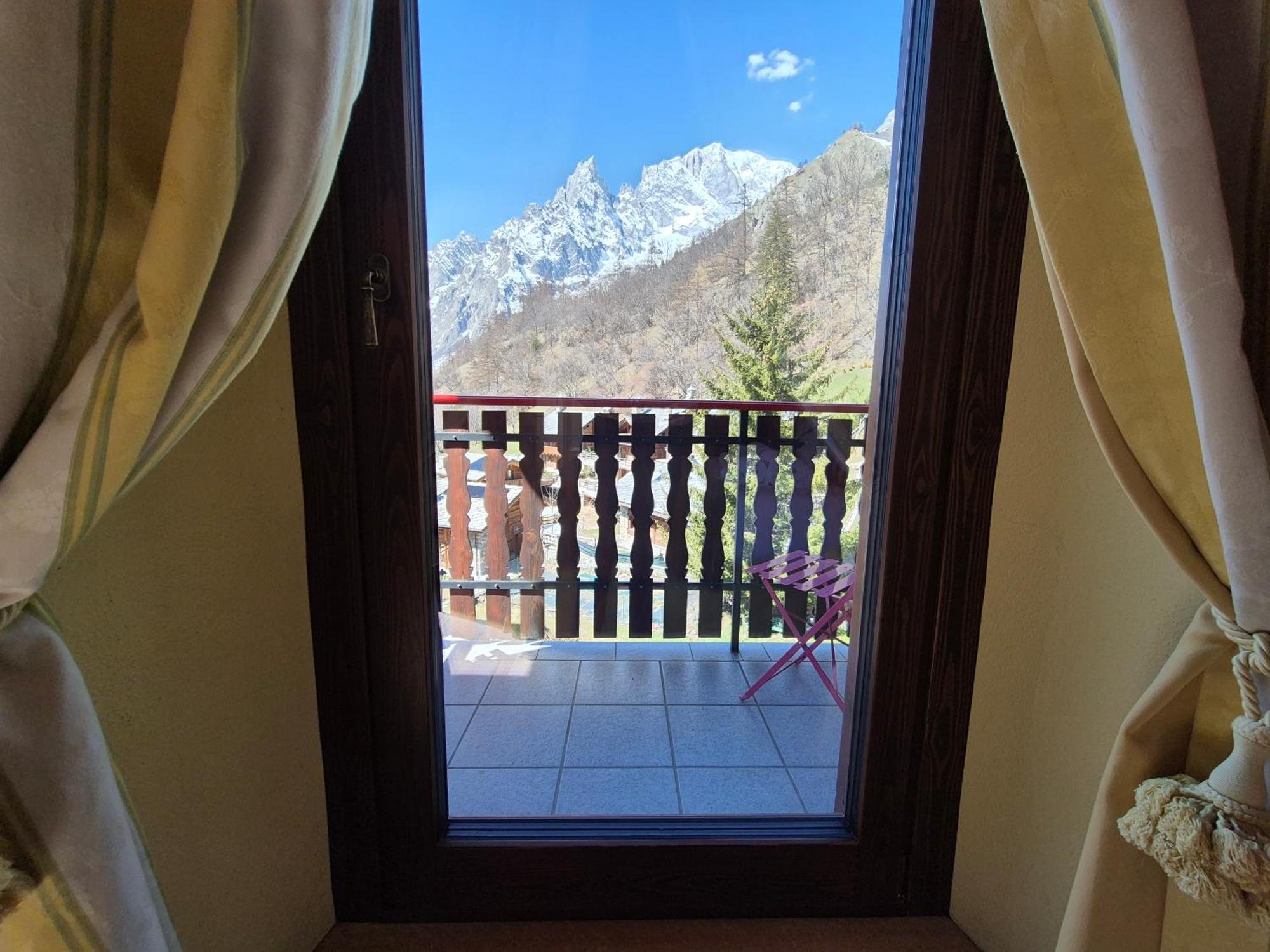 Hotel Dente Del Gigante Courmayeur Exterior photo