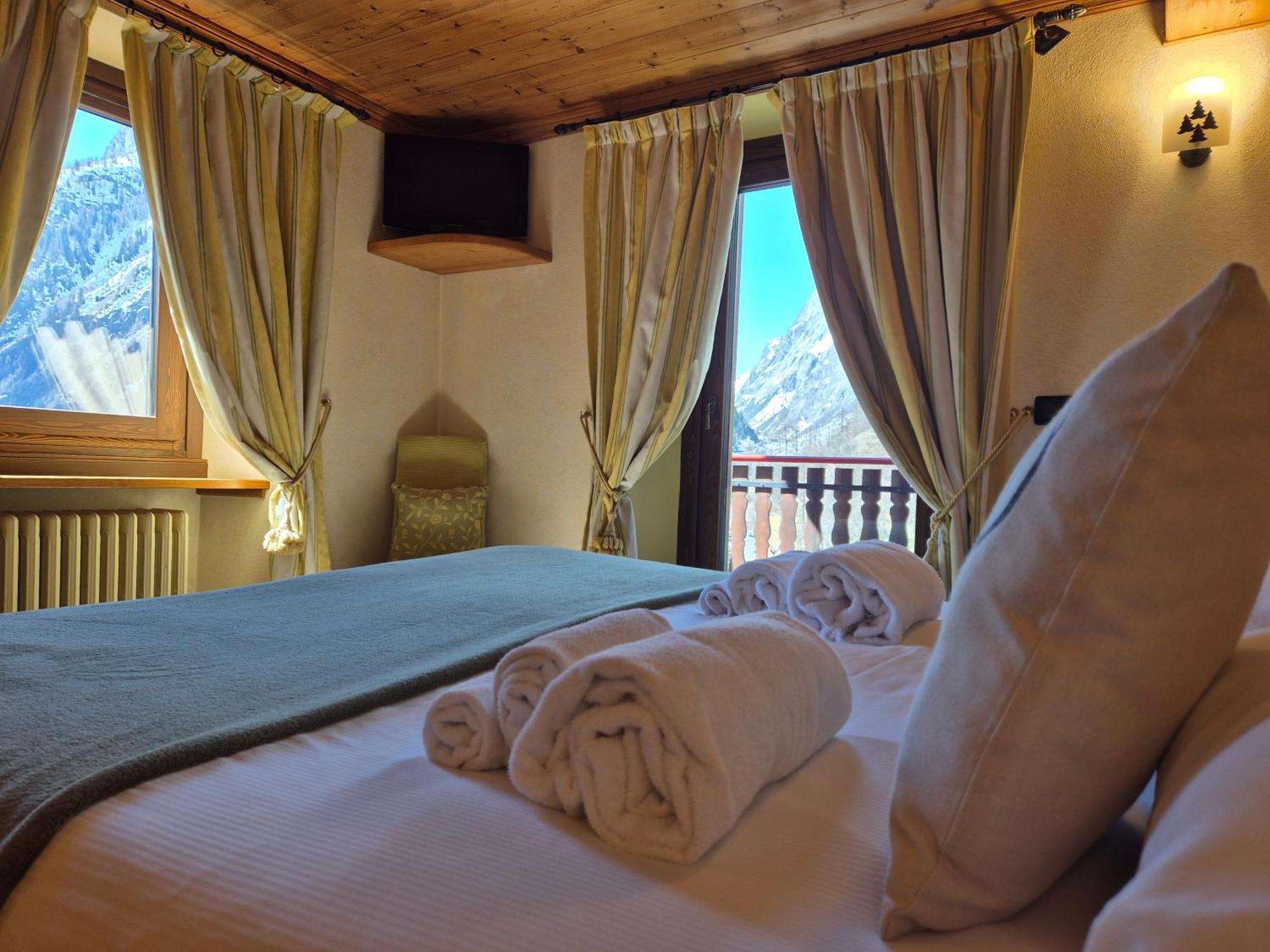Hotel Dente Del Gigante Courmayeur Exterior photo